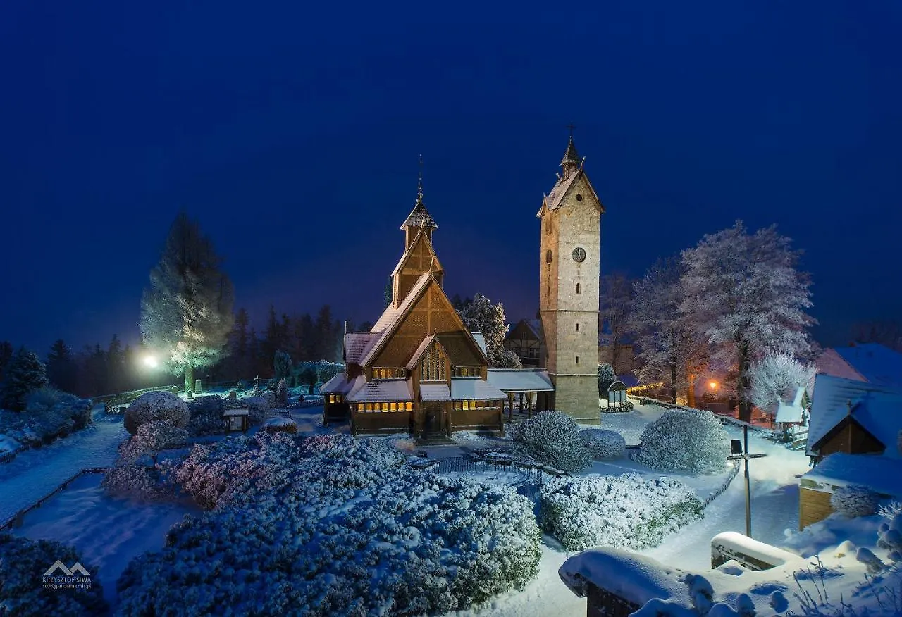 Karpacz4You - Apartamenty - Parking - Wiosna W Gorach 2025 - Skalny Stol 2,4 H 0*, Karpacz Poland